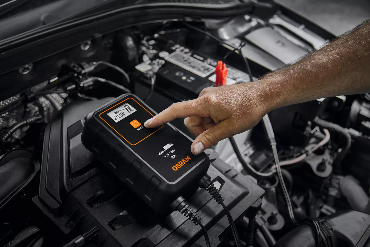 OSRAM BATTERYcharge 908 akulaadija