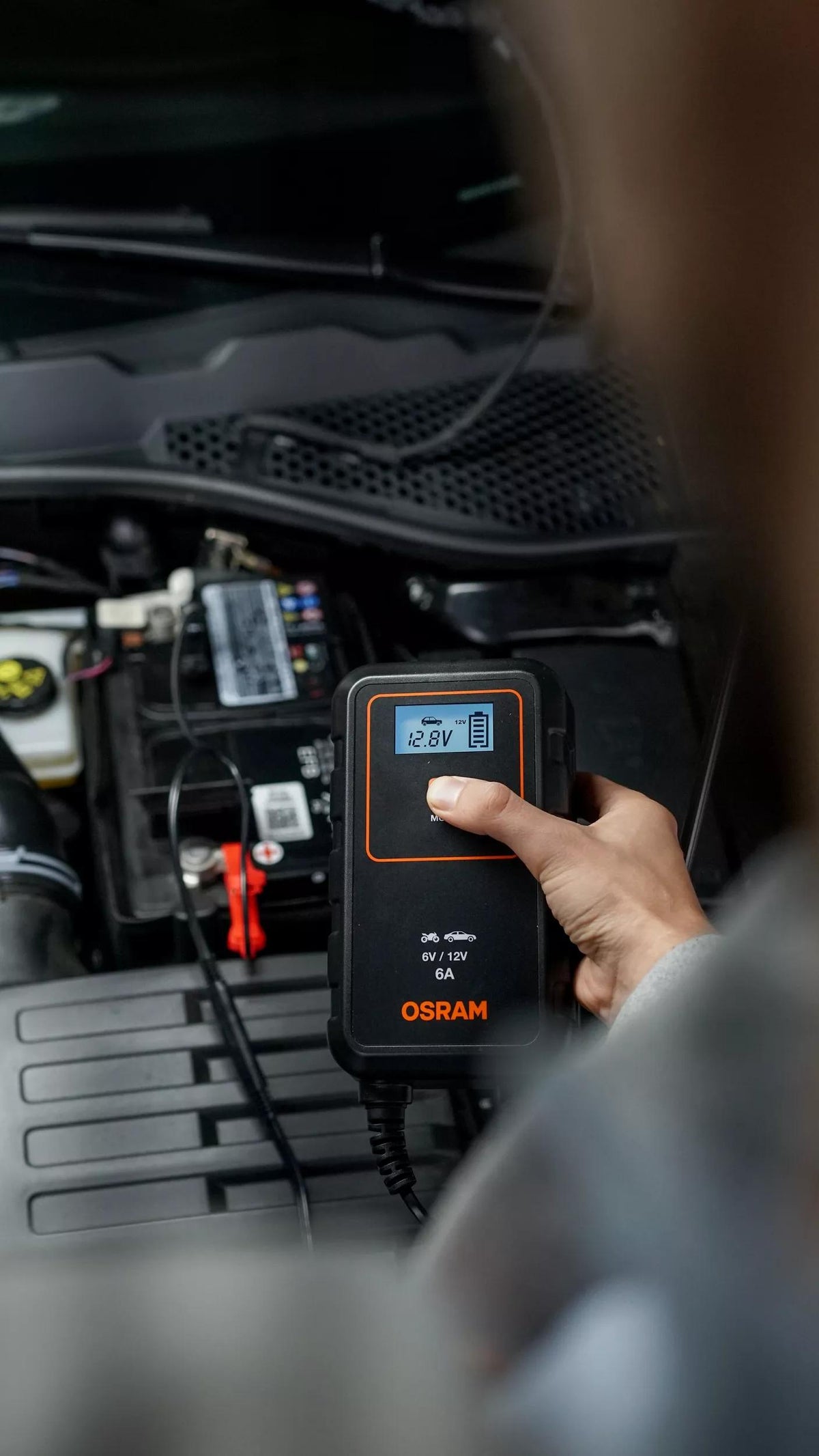 OSRAM BATTERYcharge 908 akulaadija