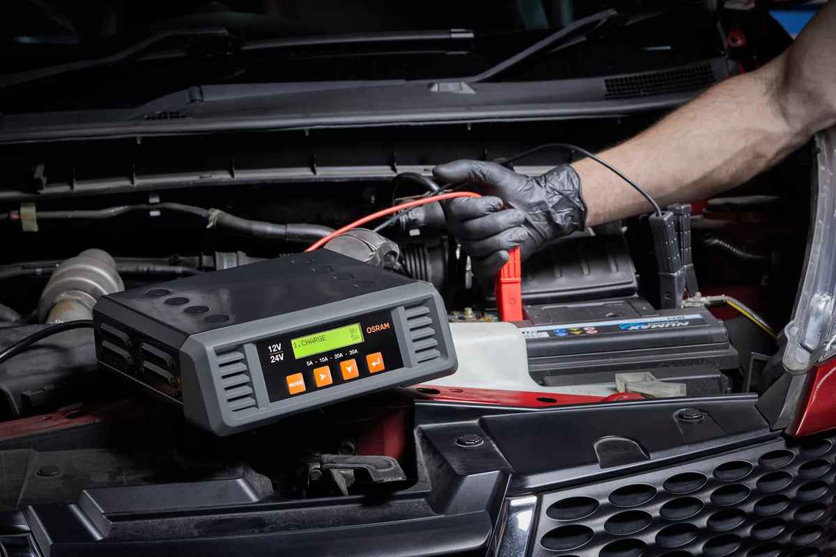 OSRAM BATTERYcharge PRO 30A akulaadija