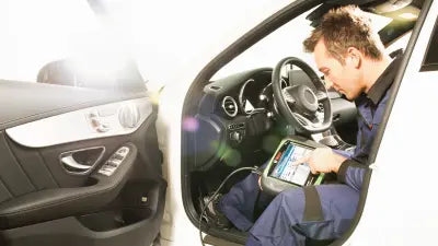 Bosch KTS 590 juhtplokkide diagnostikatester kahekanalilise multimeetri ja ostsilloskoobiga