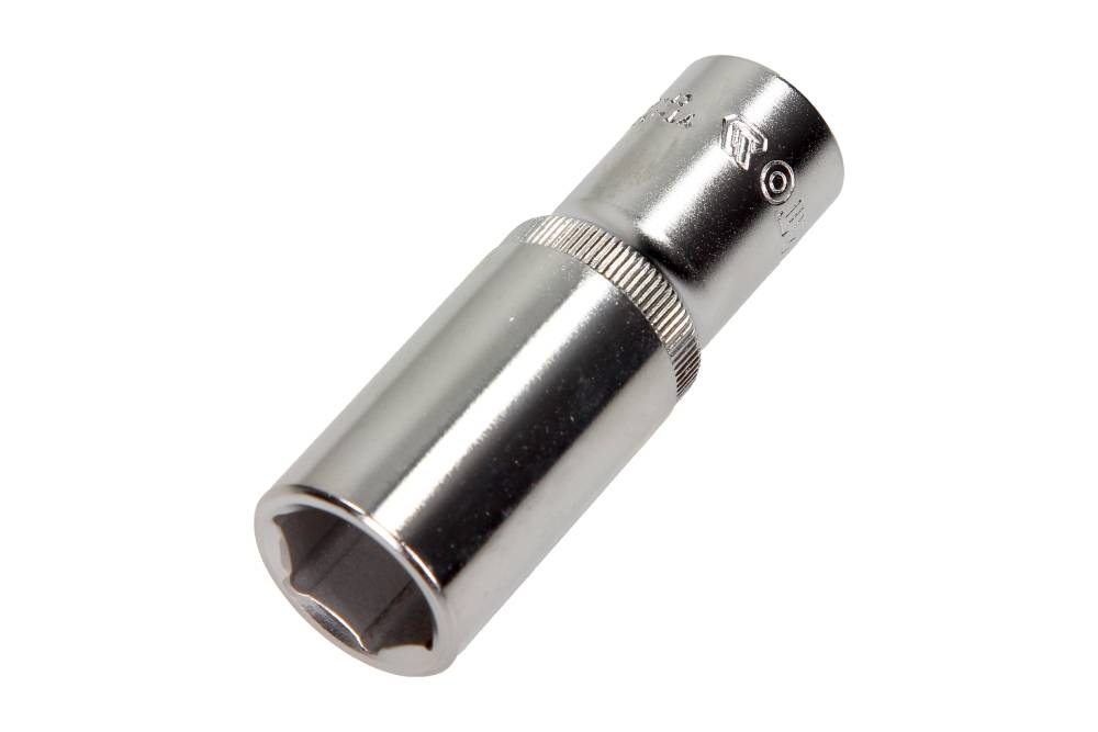 YATO Padrun 1/2 18 mm kuuskant pikk