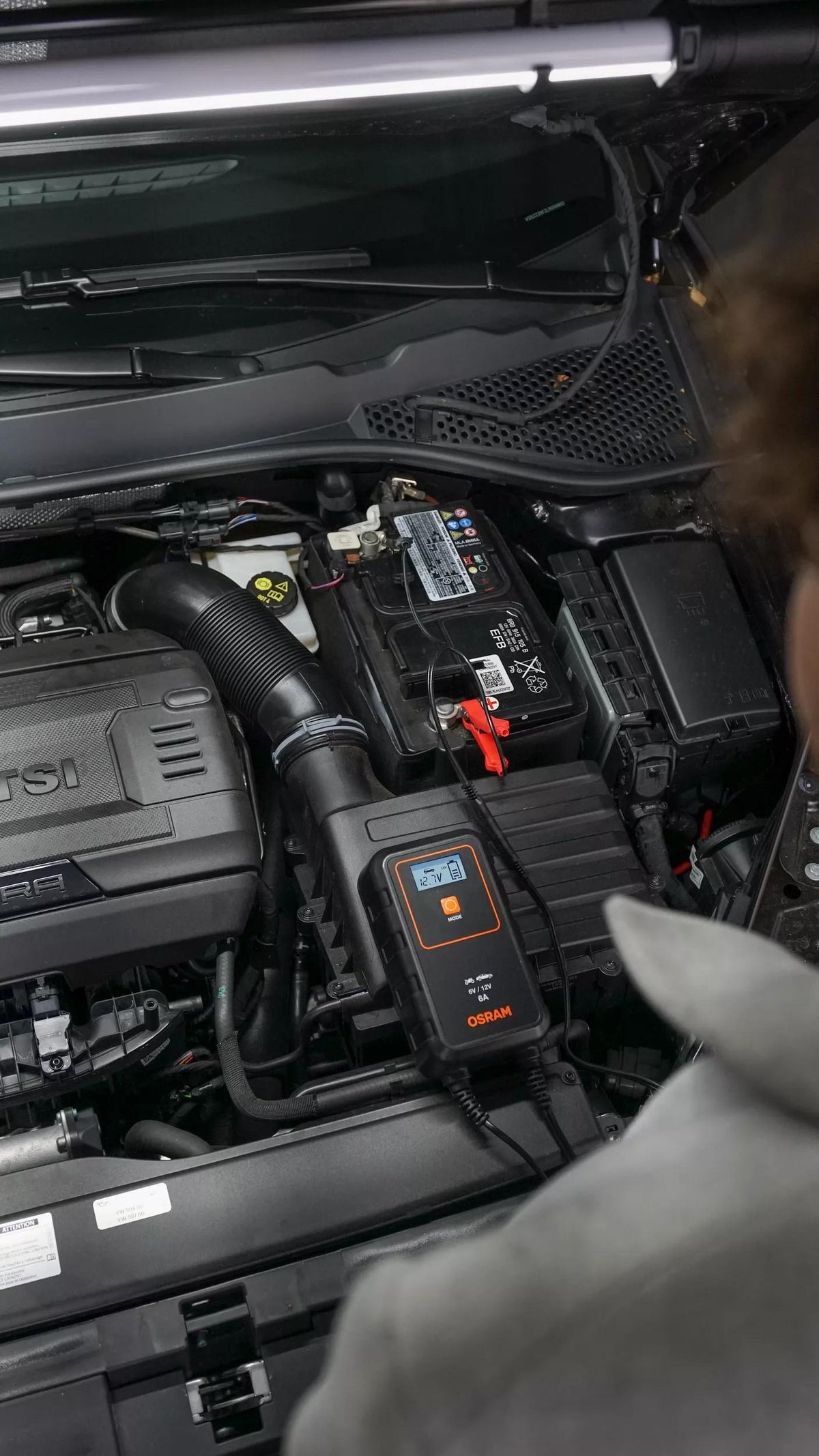 OSRAM BATTERYcharge 908 akulaadija