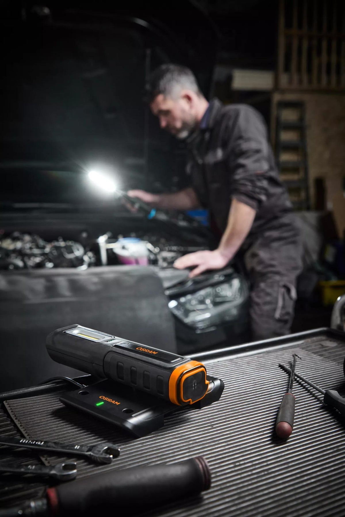 OSRAM LEDinspect DUAL CHARGE PAD laadimisalus