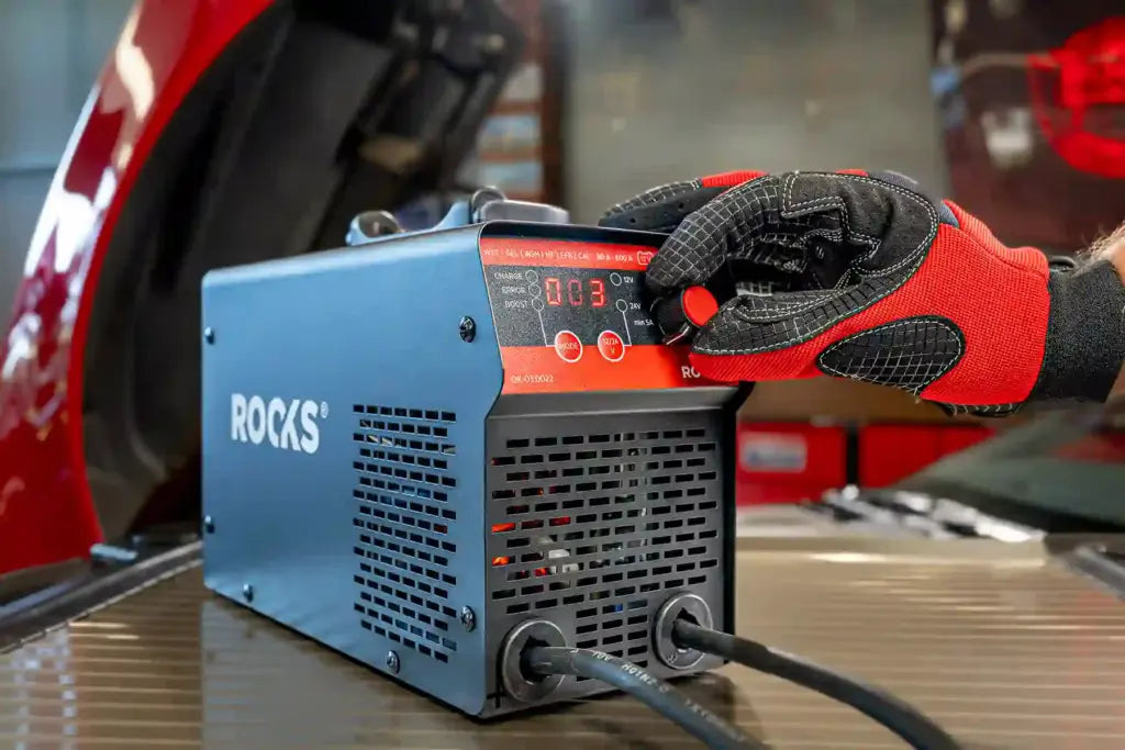 ROOKS Inverter-akulaadija käivitusfunktsiooniga START 12 / 24 V 80 A 600 A 800 Ah LCD, kaablid 2,1 m