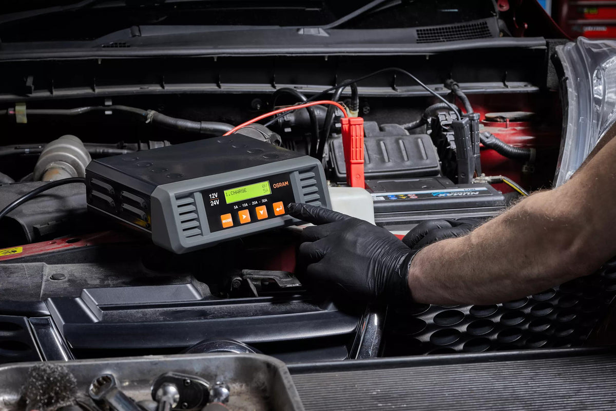 OSRAM BATTERYcharge PRO 30A akulaadija